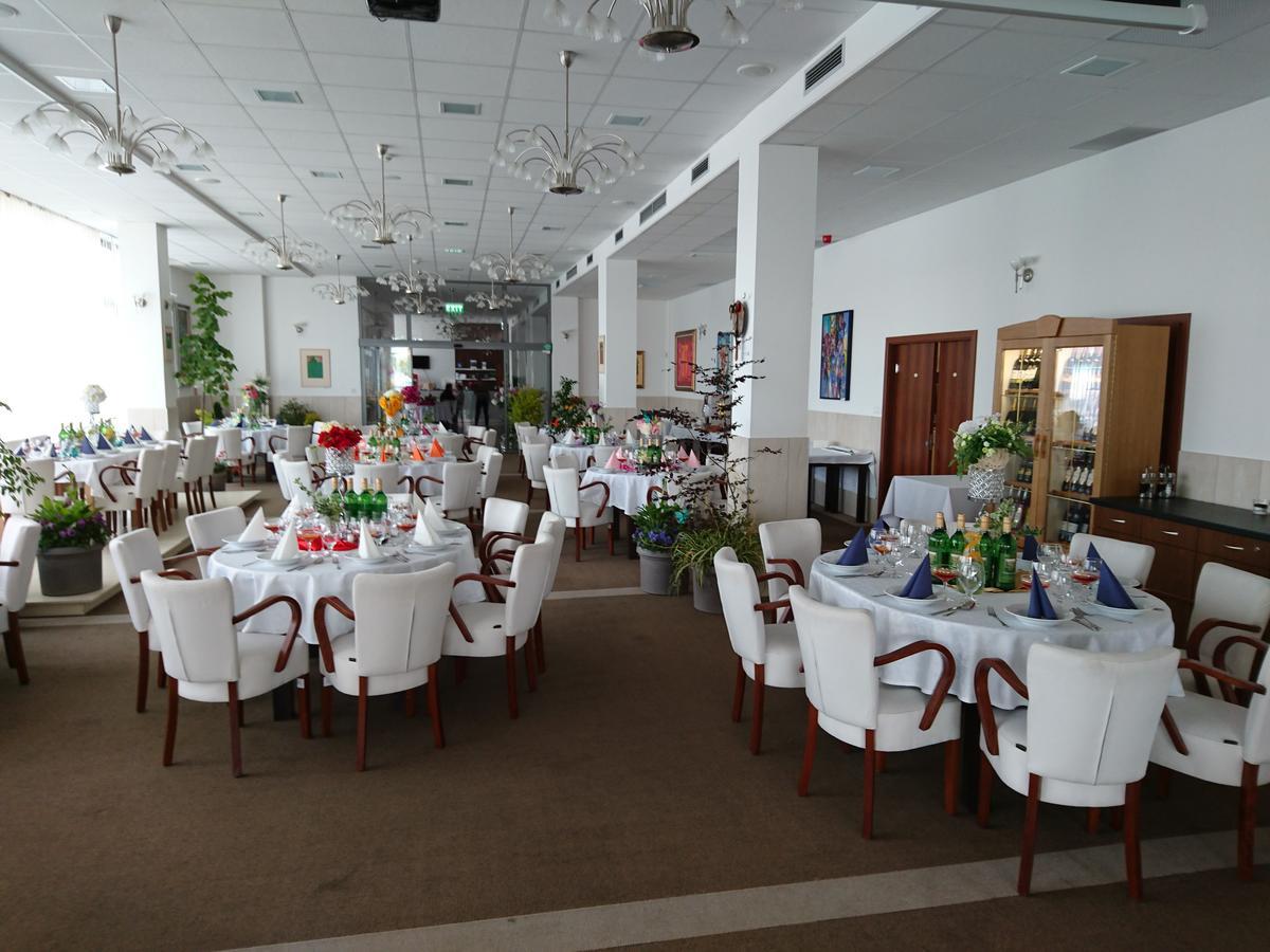 Hotel Limba Ctt Tvrdosin Εξωτερικό φωτογραφία